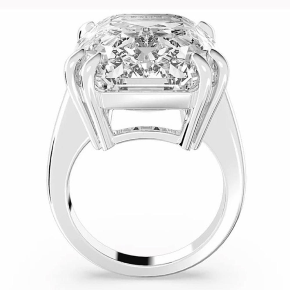 New Swarovski Mesmera Cocktail Ring, Octagon Cut Crystal, White, Rhodium Plated - Picture 4 of 11